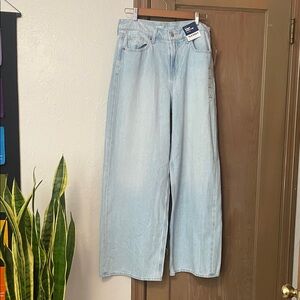 NWT Light Blue Old Navy Wide Leg Women's Jeans - Bundle and save 25%!!!!!
